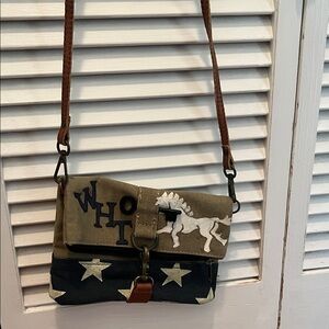 ( 0322) 4th Of July Star Pattern Crossbody Bag “6 X 9” WHT Horse